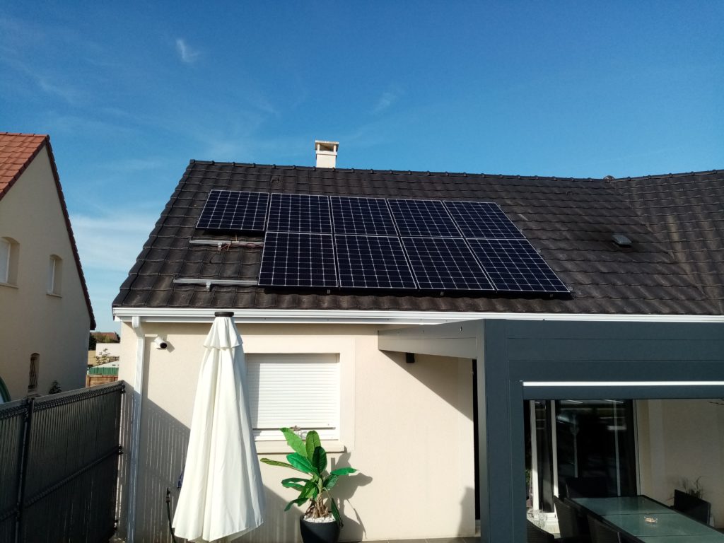 Centrale solaire photovoltaïque de 3Kwc installée en surimposition